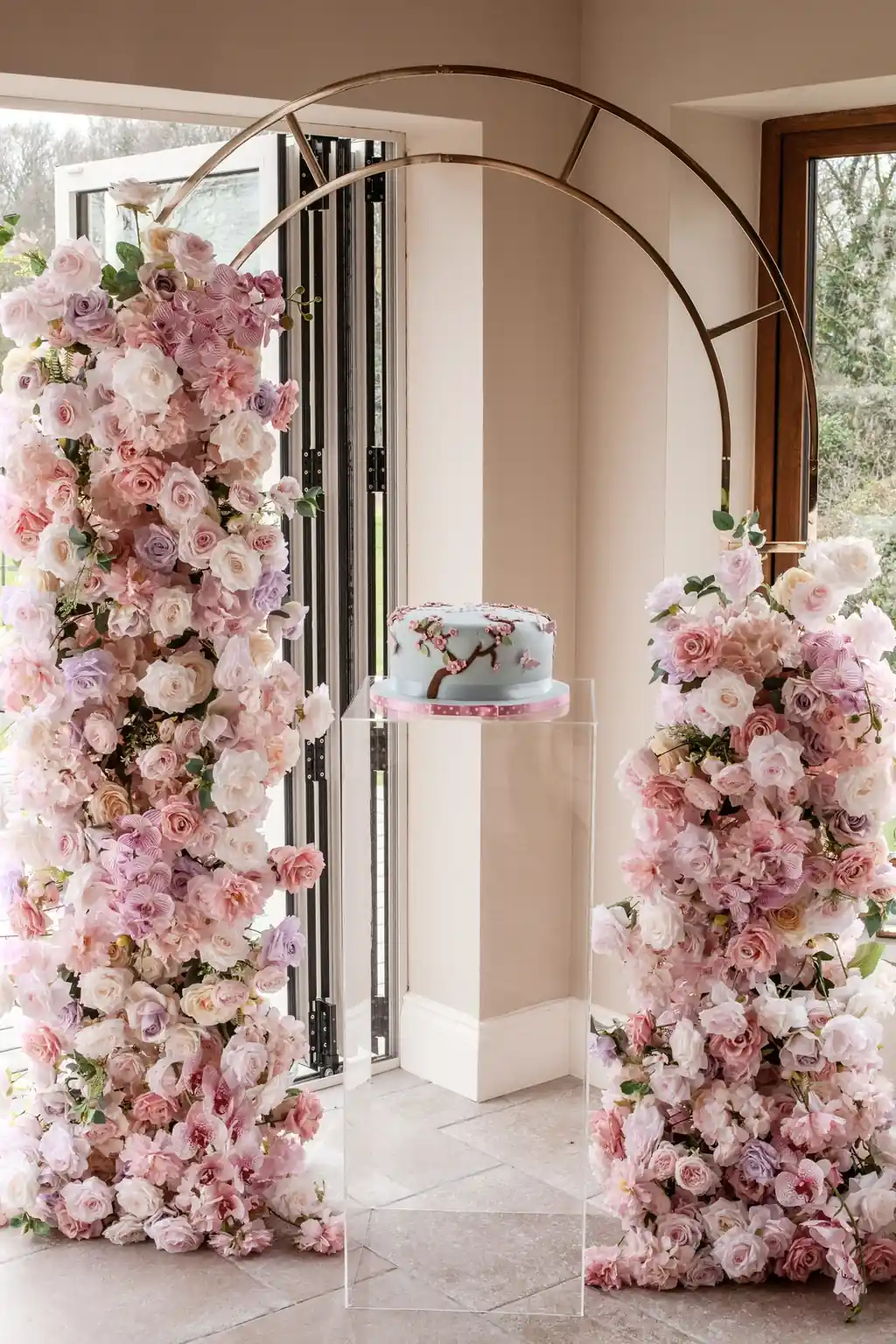 Acrylic Plinths - Image 3